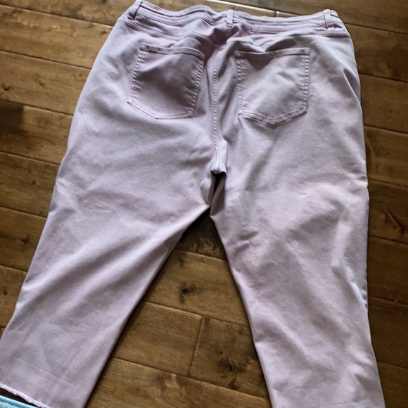 Light purple denim capris - Picture 4 of 5
